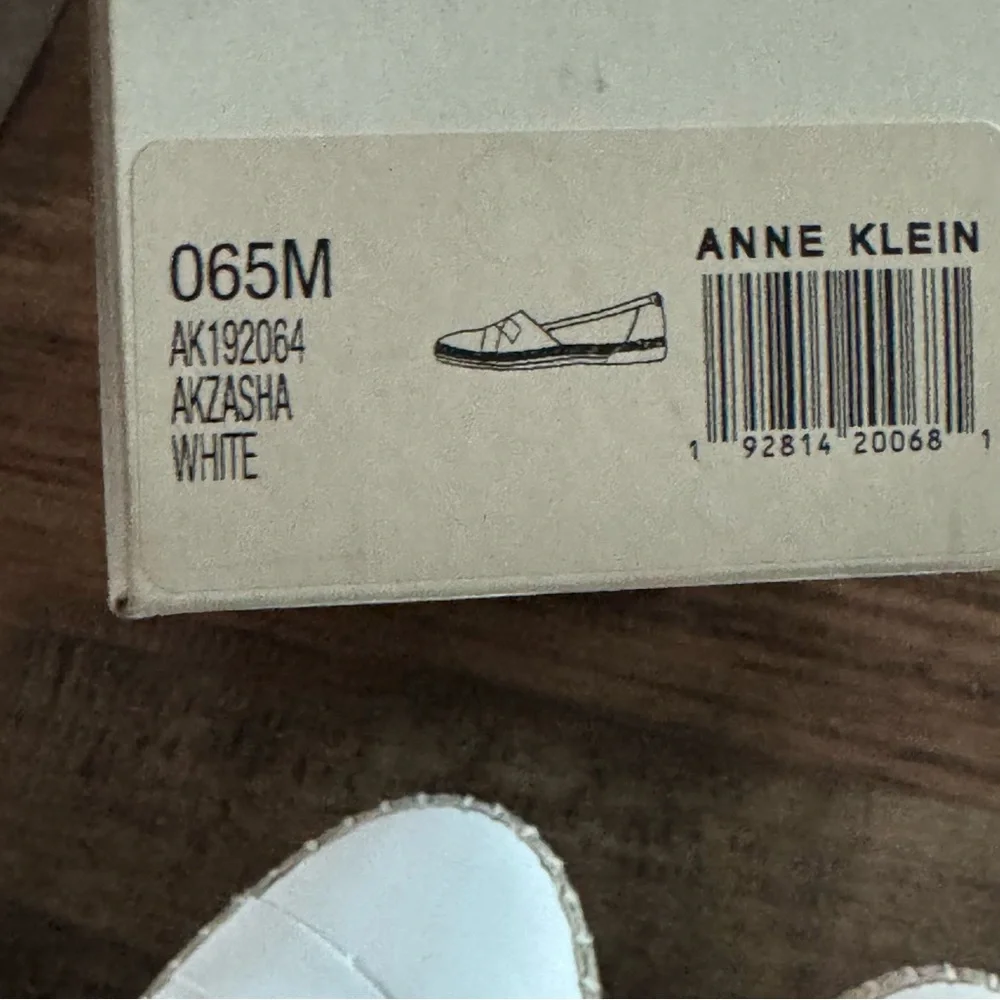 Anne‎ Klein Akzasha White Espadrille Flats